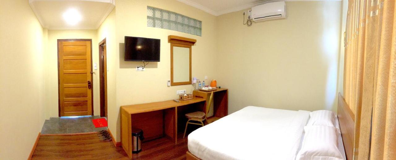 ניאונגשווה Inle Strand Hotel מראה חיצוני תמונה