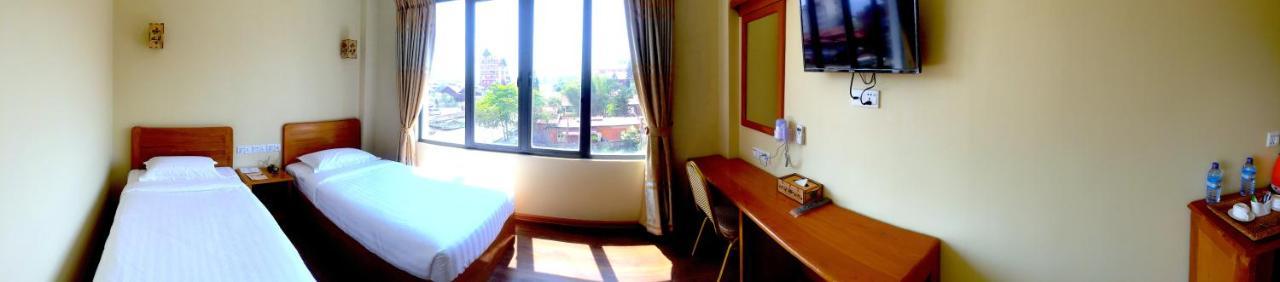 ניאונגשווה Inle Strand Hotel מראה חיצוני תמונה