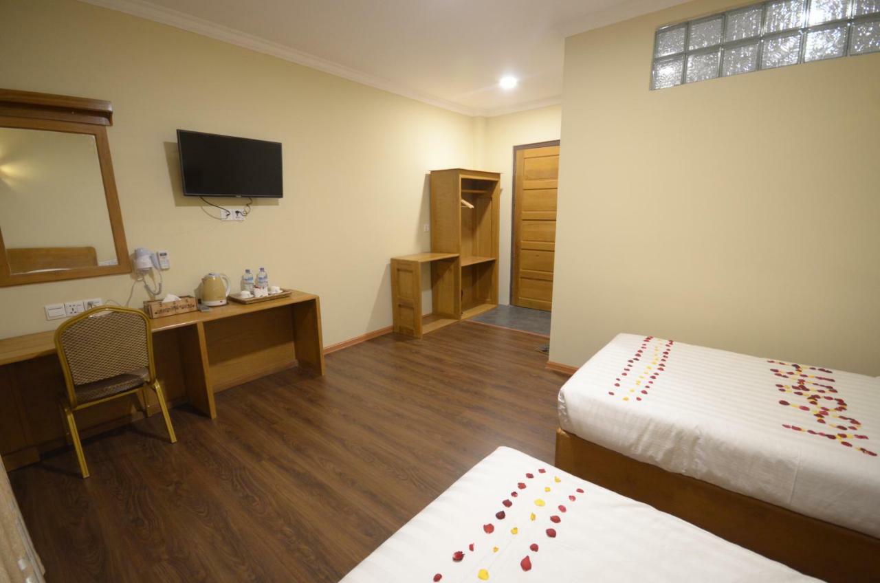 ניאונגשווה Inle Strand Hotel מראה חיצוני תמונה