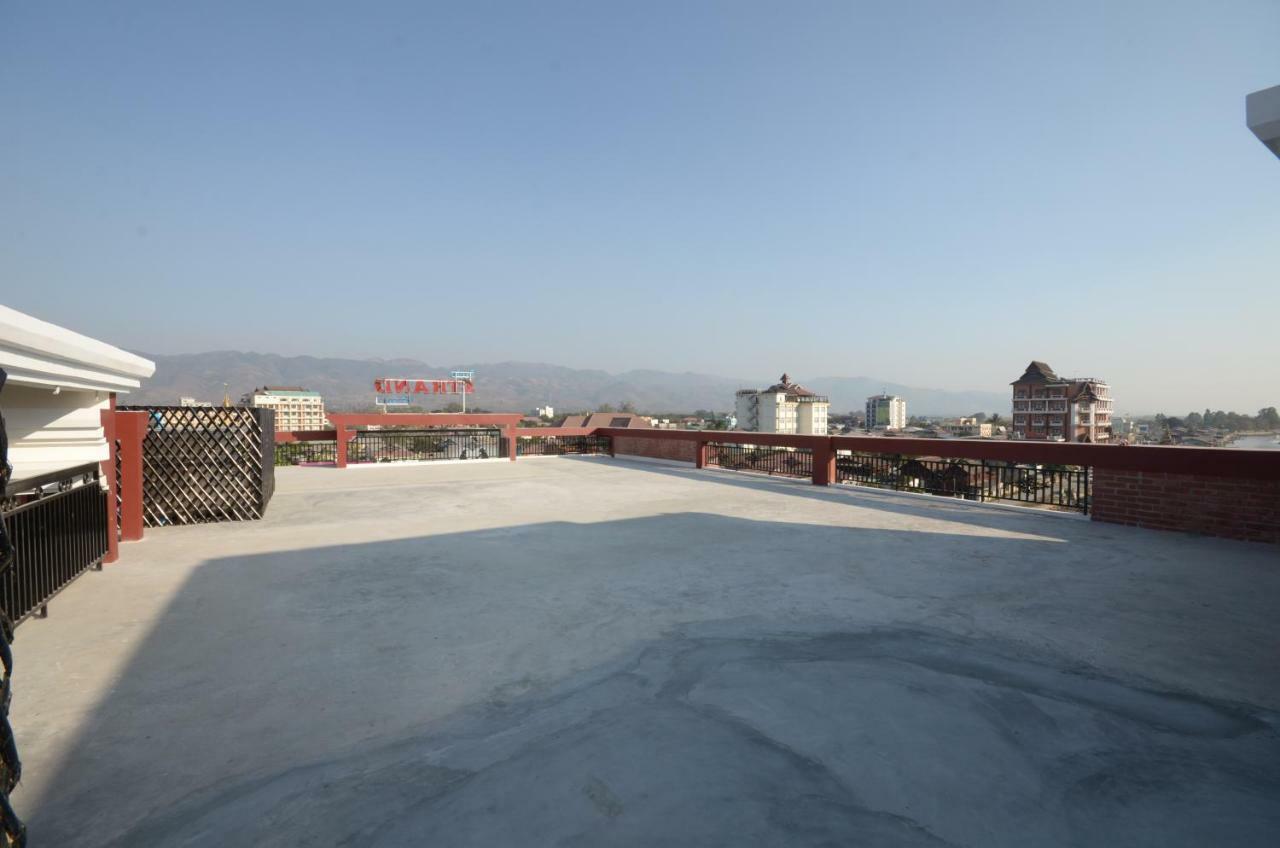 ניאונגשווה Inle Strand Hotel מראה חיצוני תמונה