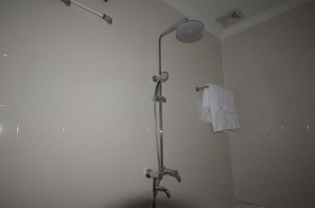 ניאונגשווה Inle Strand Hotel מראה חיצוני תמונה