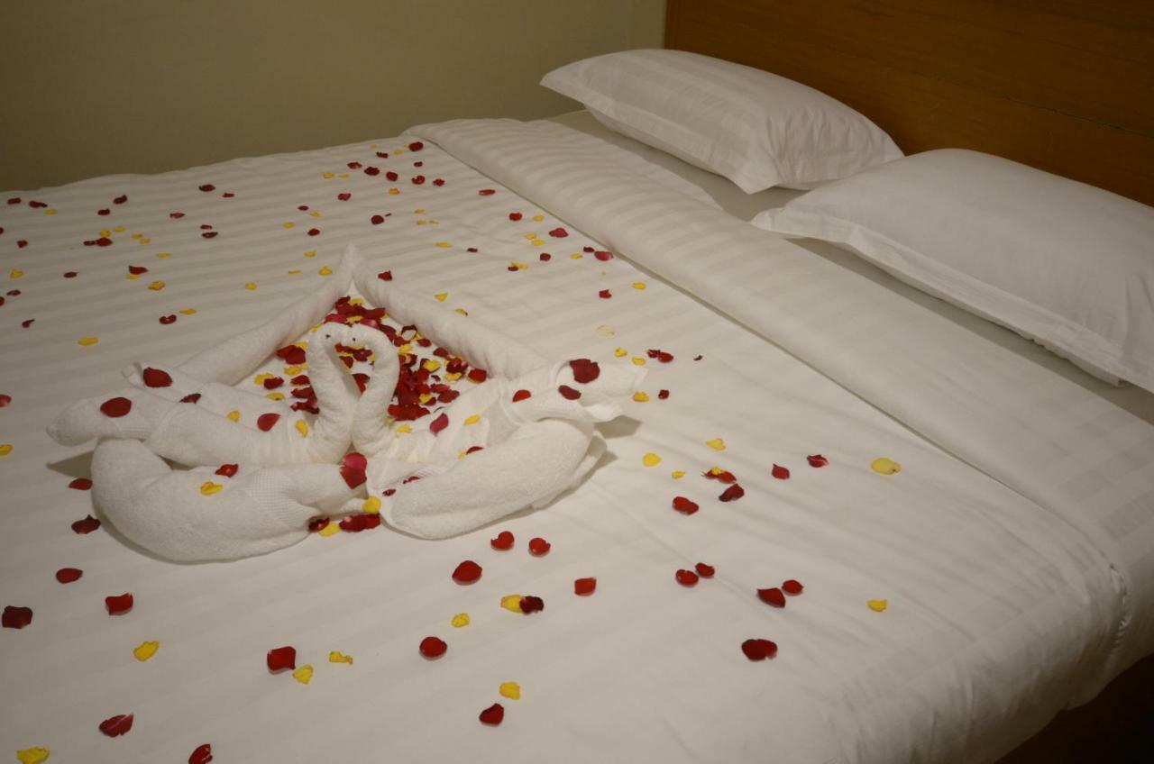 ניאונגשווה Inle Strand Hotel מראה חיצוני תמונה