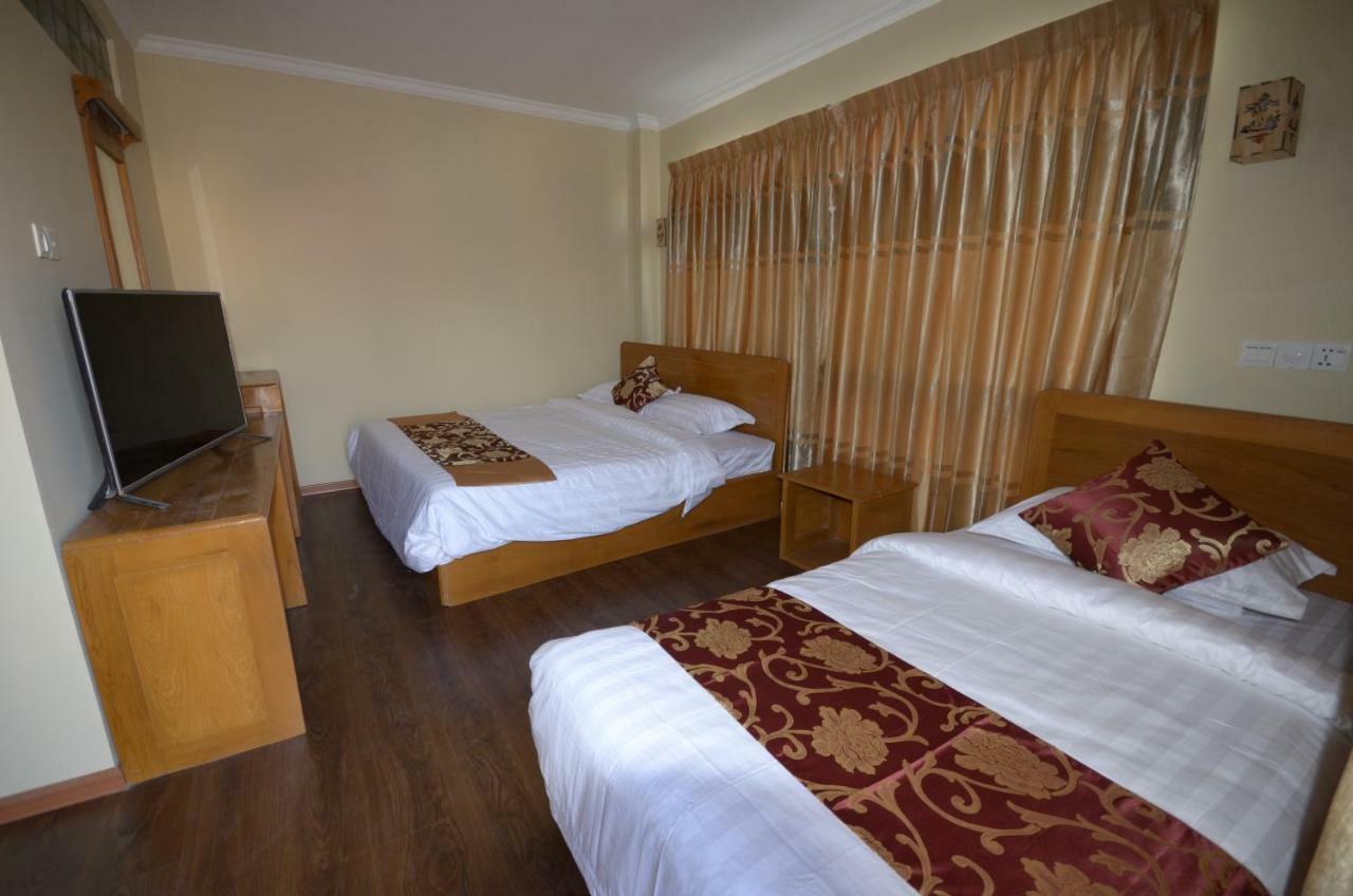 ניאונגשווה Inle Strand Hotel מראה חיצוני תמונה
